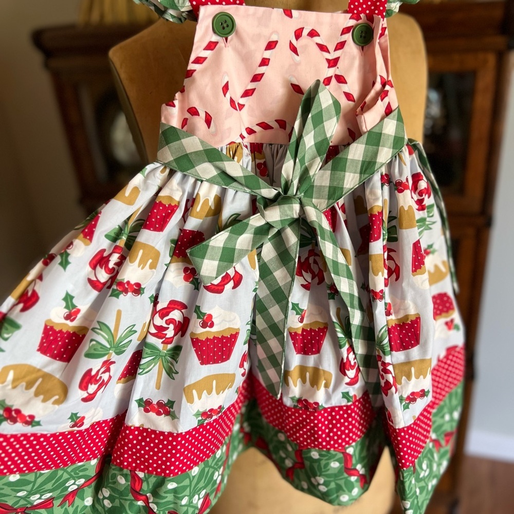 Tabitha Twinkle Candy cane apron  dress 3-4 - Picture 9 of 10